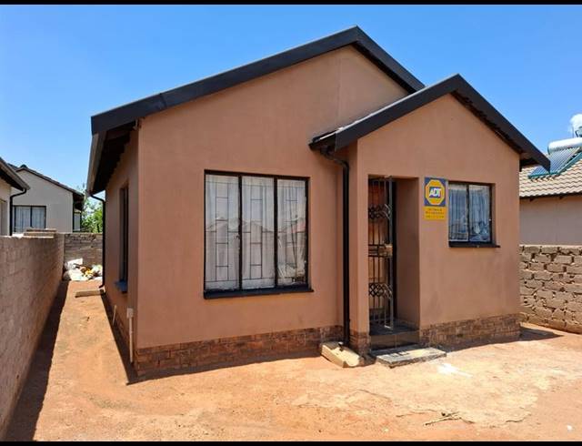 2 BEDROOM HOUSE FOR SALE IN SOSHANGUVE VV
